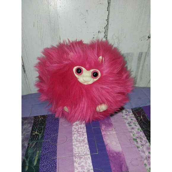 The Noble Collection Pink Pygmy Puff Plush - Officially Licensed Harry Potter - Picture 1 of 5